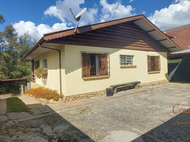 Casa para Venda em Campos do Jordão - 3