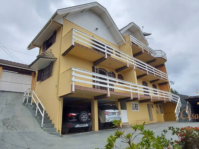 Casa para Venda em Campos do Jordão - 1