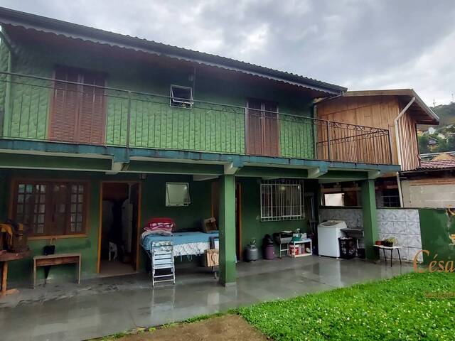 Casa para Venda em Campos do Jordão - 2