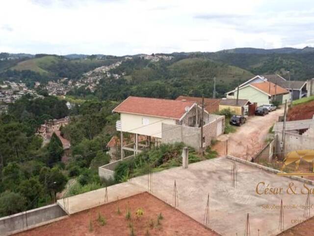 Casa para Venda em Campos do Jordão - 2